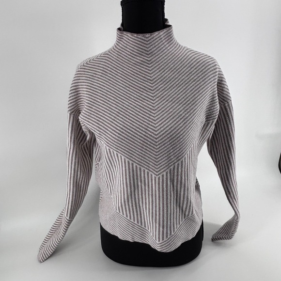 Cynthia Rowley Sweaters - Cynthia Rowley luxe Chevron cozy mock neck knit Sweater tan cream winter Size XS